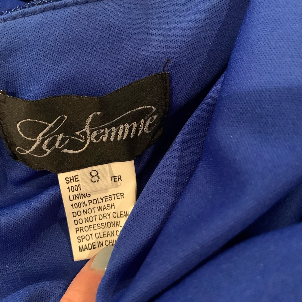 Royal blue long prom dress. New . No tags Says 8 but fits more like a 4/6 altere